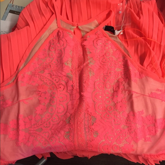 LUSH Lace Maxi Dress - Picture 4 of 5